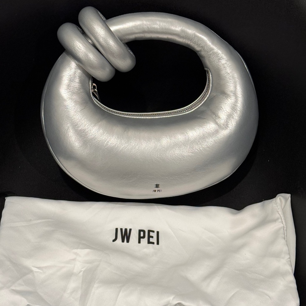 JE PEI